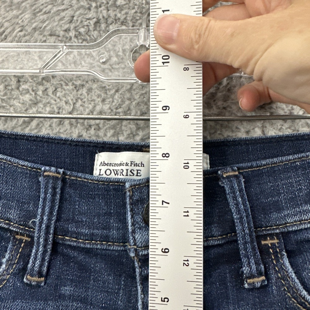 Y2K Abercrombie & Fitch Low Rise Denim Jean‎ Shorts 2" Cuffed Distressed Women 2 - Picture 6 of 7